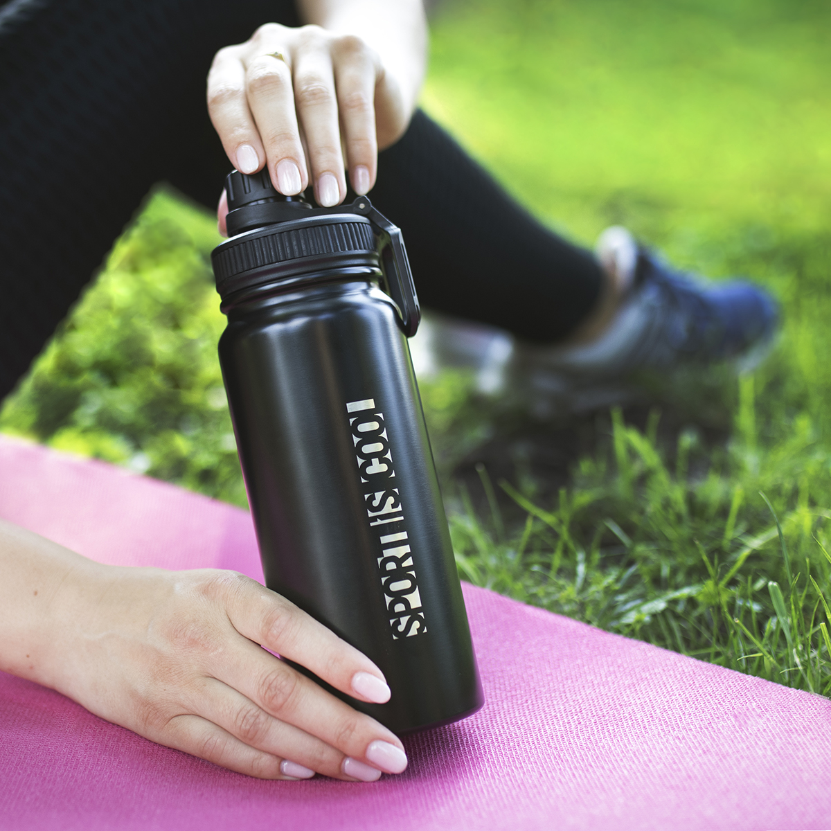 R08413.02 - Butelka próżniowa Silves 600 ml, czarny 