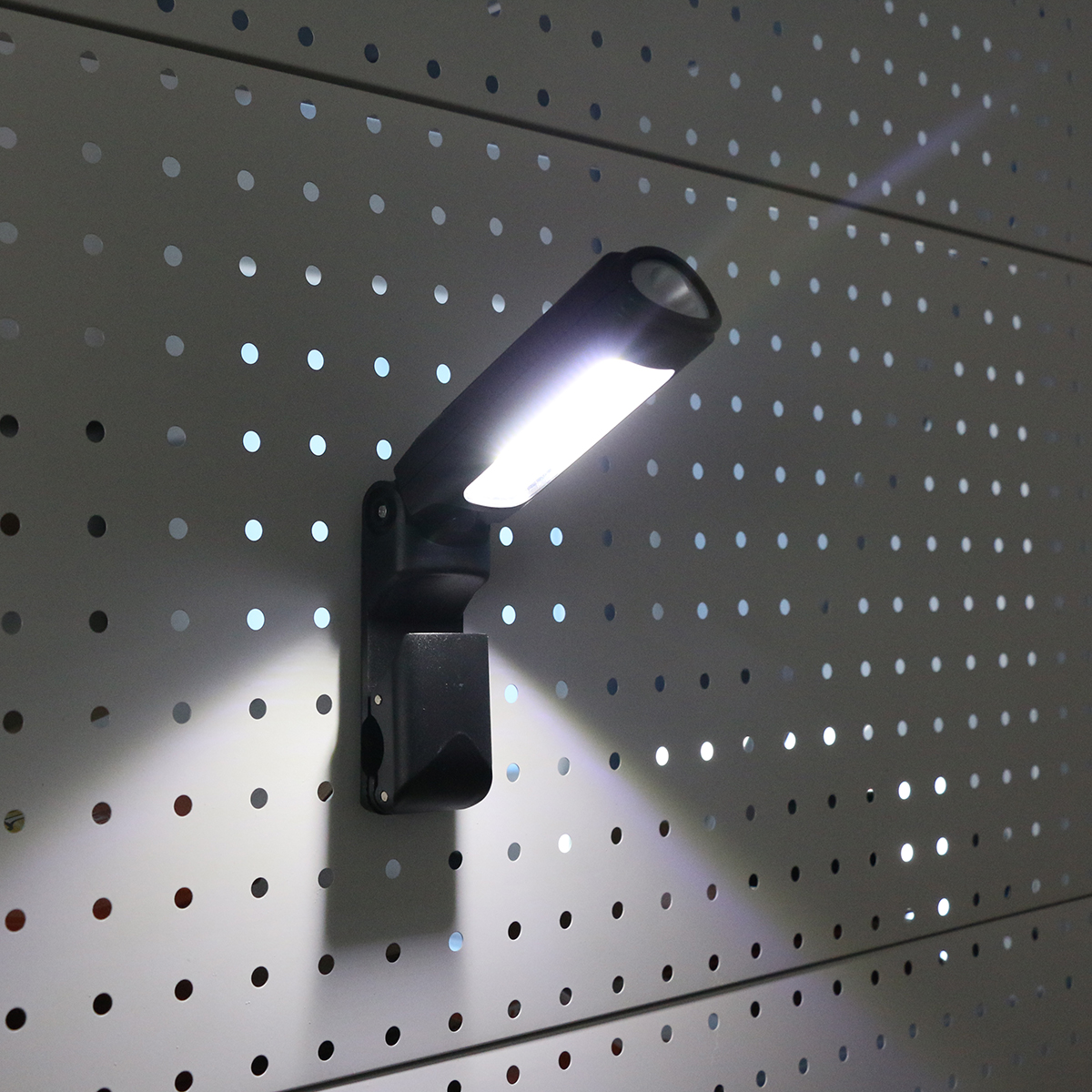 R35699.02 - Latarka wielofunkcyjna Ablaze, czarny 